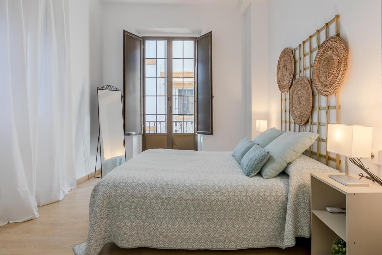Avanti La Campana, Con Un Balcon Que Te Enamorara Del Ambiente De Sevilla Exterior foto
